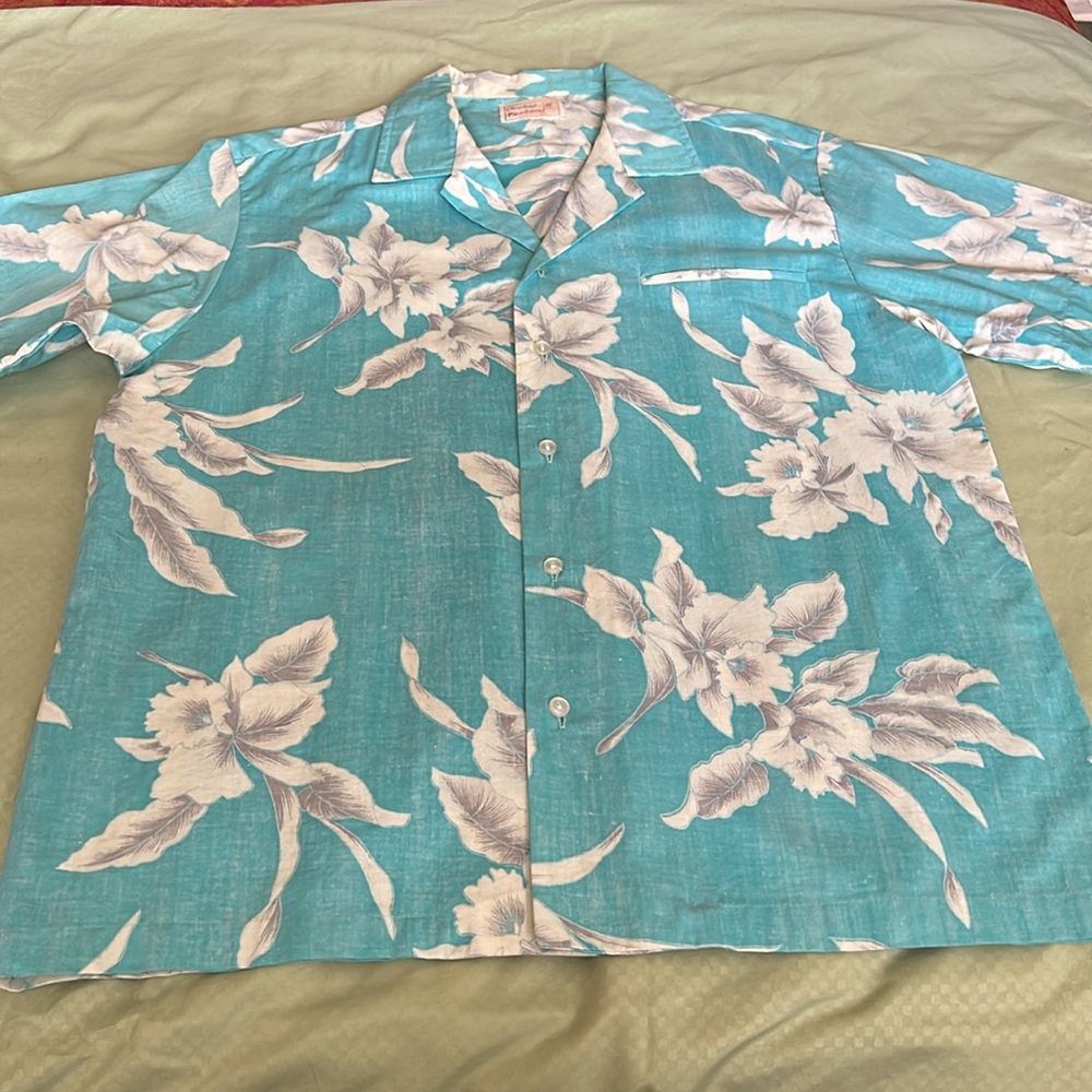 Orchid Fashions Men’s Short Sleeve Aqua & White Orchid Print Hawaiian Shirt